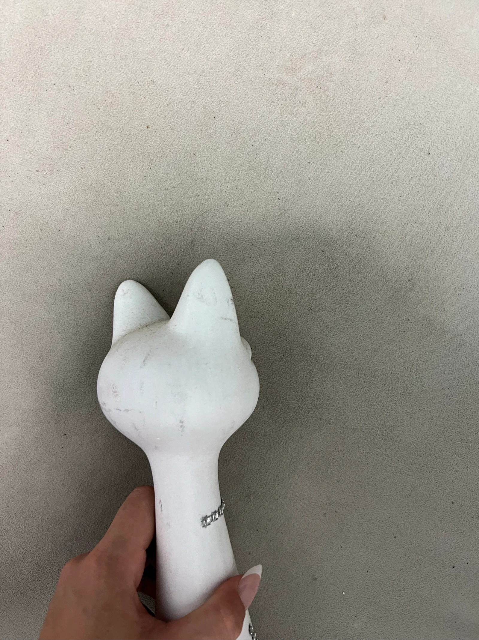 White decorative cat – photo 3